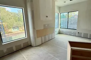 1701 Banks St, Houston, TX 77098 - Photo 18
