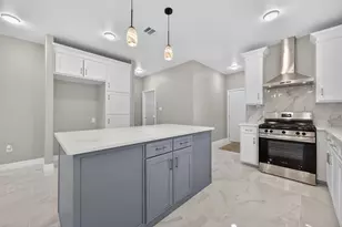 7832 Dewitt St, Houston, TX 77028 - Photo 10