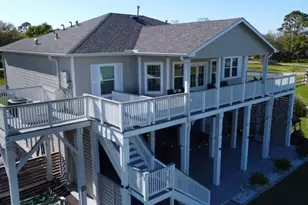 4 Shore Acres Cir, Shoreacres, TX 77571 - Photo 4