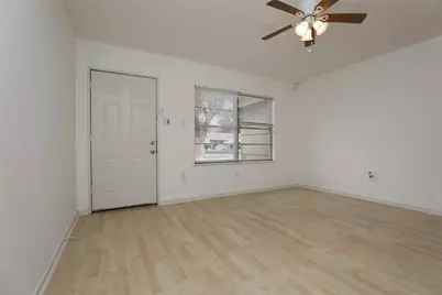 5418 Myrtlewood Street, Houston, TX 77033 - Photo 4