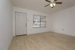 5418 Myrtlewood St, Houston, TX 77033 - Photo 4