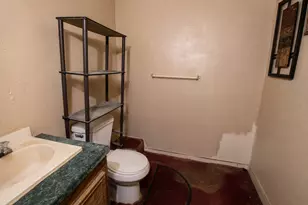 10217 Cheeves Dr, Houston, TX 77016 - Photo 10