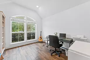 194 Kinnerly Peak Pl, Montgomery, TX 77316 - Photo 4