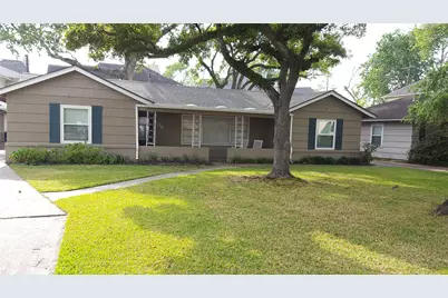 105 Marrakech Court, Bellaire, TX 77401 - Photo 12