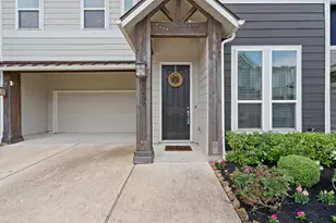 10407 Tranquil Cove Dr, Houston, TX 77043 - Photo 2