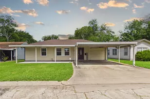 505 S Circle Dr, Baytown, TX 77520 - Photo 1