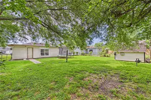 505 S Circle Dr, Baytown, TX 77520 - Photo 28