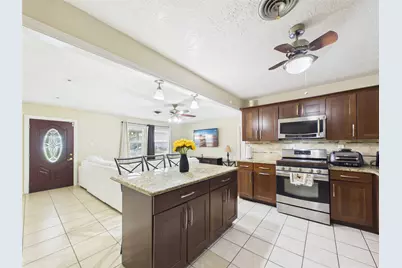 505 S Circle Drive, Baytown, TX 77520 - Photo 12