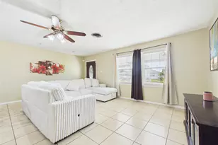 505 S Circle Dr, Baytown, TX 77520 - Photo 8