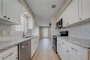 7315 Housman St, Houston, TX 77055 - Photo 14