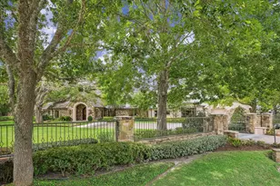 1 Gage Ct, Houston, TX 77024 - Photo 44