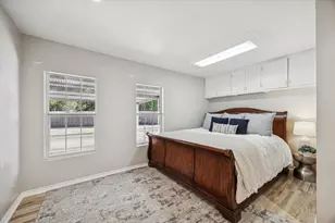 5302 Saxon Dr Dr, Houston, TX 77092 - Photo 22