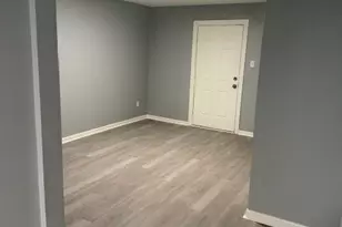 3211 Retta St, Houston, TX 77026 - Photo 10