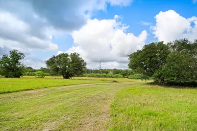 2845 Boehnke Road, Muldoon, TX 78949 - Photo 38