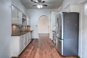 9859 Meadow Bend Ln, Houston, TX 77065 - Photo 10