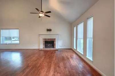 9859 Meadow Bend Lane, Houston, TX 77065 - Photo 4