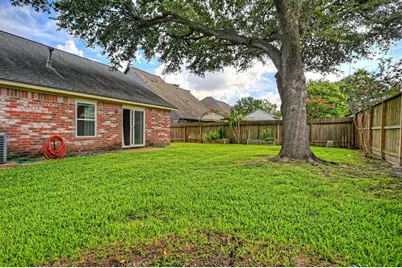 9859 Meadow Bend Lane, Houston, TX 77065 - Photo 26