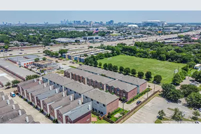 3501 Link Valley Drive #1204, Houston, TX 77025 - Photo 2
