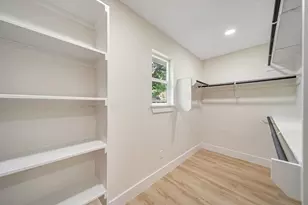 717 Clayton St, Tomball, TX 77375 - Photo 12