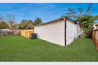 2409 Avenue K, Rosenberg, TX 77471 - Photo 36