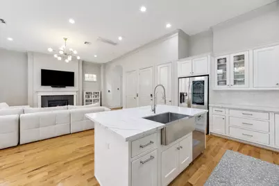 5622 Cohn Meadow Lane, Houston, TX 77007 - Photo 10