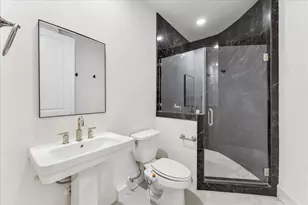 5622 Cohn Meadow Ln, Houston, TX 77007 - Photo 22