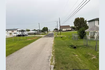 215 13th Street, San Leon, TX 77539 - Photo 12