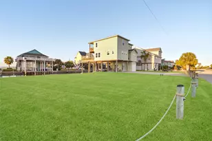 23006 Martes St, Galveston, TX 77554 - Photo 36