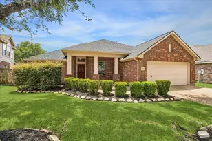 2821 Chinaberry Park Ln, League City, TX 77573 - Photo 2