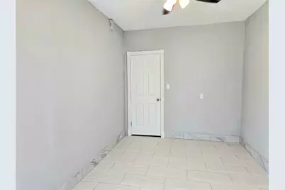 532 Bayshore Drive, La Porte, TX 77571 - Photo 8