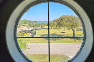 532 Bayshore Dr, La Porte, TX 77571 - Photo 24