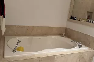 1616 Fountain View Dr, Houston, TX 77057 - Photo 20