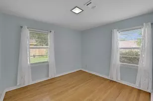 9526 Vogue Ln, Houston, TX 77080 - Photo 16