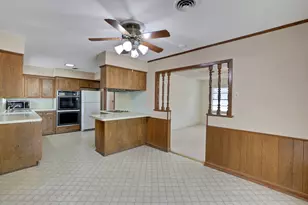 9526 Vogue Ln, Houston, TX 77080 - Photo 4