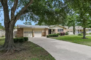 9526 Vogue Ln, Houston, TX 77080 - Photo 2