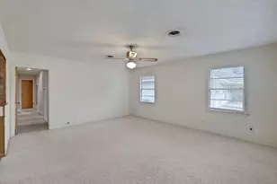 9526 Vogue Ln, Houston, TX 77080 - Photo 12