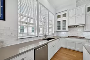 6240 Kansas St, Houston, TX 77007 - Photo 10