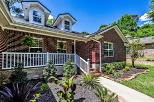 1916 Greentree Dr, Huntsville, TX 77340 - Photo 2