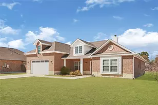 12371 N Chestnut Hls Dr, Conroe, TX 77303 - Photo 2