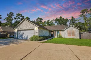 10403 Twin Oak Dr, Conroe, TX 77385 - Photo 1