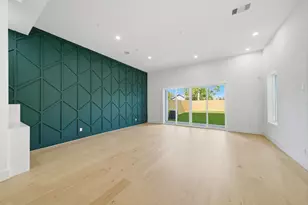 406 E 28th St, Houston, TX 77008 - Photo 10