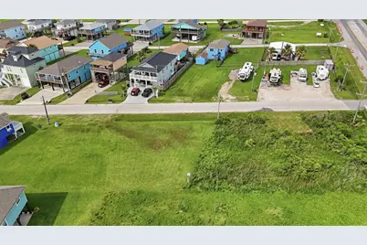 982 S Cove, Port Bolivar, TX 77650 - Photo 4