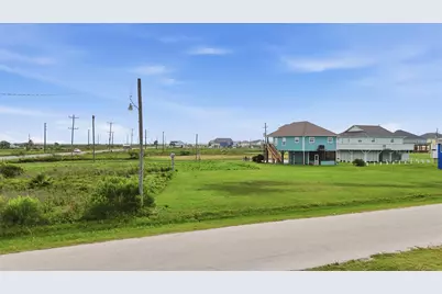 982 S Cove, Port Bolivar, TX 77650 - Photo 10