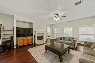 8214 Garrison Point Dr, Houston, TX 77040 - Photo 10