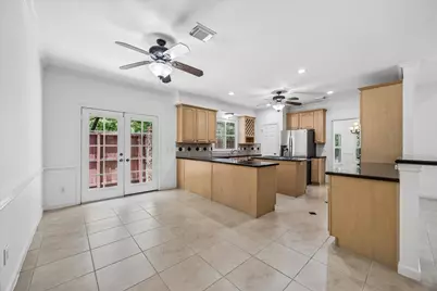 9323 Olathe Street, Houston, TX 77055 - Photo 14