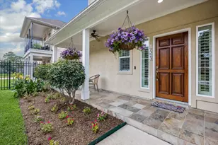 9323 Olathe St, Houston, TX 77055 - Photo 2