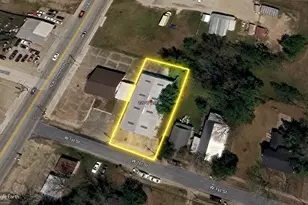 220 W 1st St, Wharton, TX 77488 - Photo 1