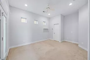 802 W Drew St, Houston, TX 77006 - Photo 4