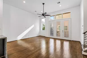 802 W Drew St, Houston, TX 77006 - Photo 10