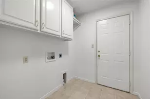 9680 N Nevada St, Beaumont, TX 77707 - Photo 10